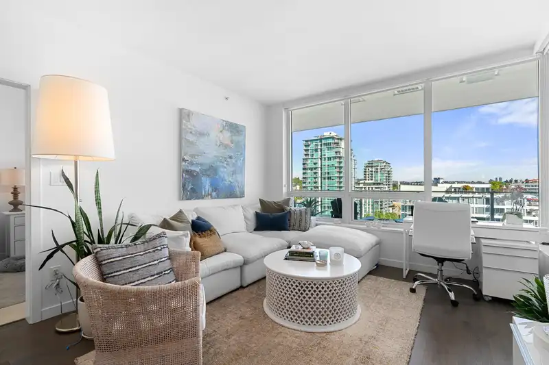 1308 118 CARRIE CATES COURT - photo 4 of 30