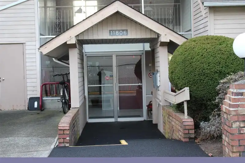 123 11806 88 AVENUE - photo 1 of 15