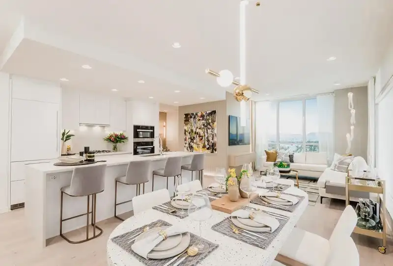 1706 485 W 42ND AVENUE - photo 1 of 10