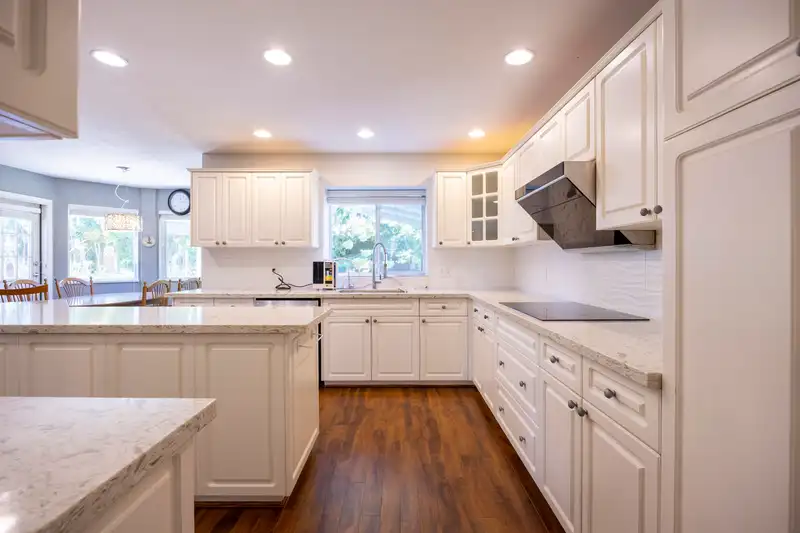 10663 168TH STREET - photo 4 of 39