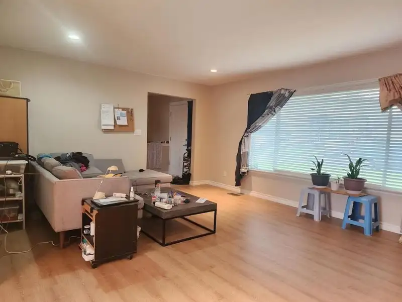 2320 RIDGEWAY STREET - photo 3 of 5