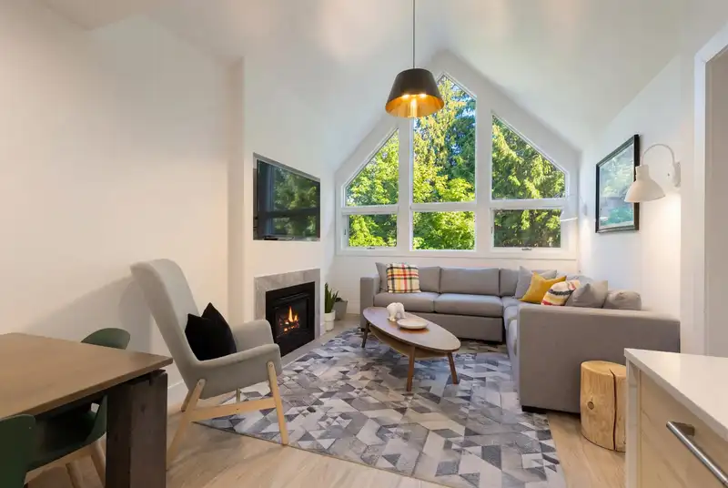 302 4365 NORTHLANDS BOULEVARD - photo 1 of 17