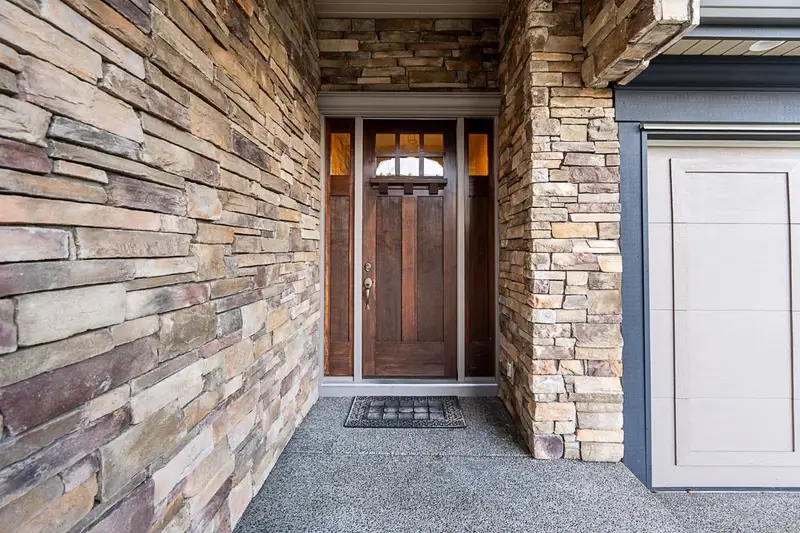 2513 164 STREET - photo 4 of 25