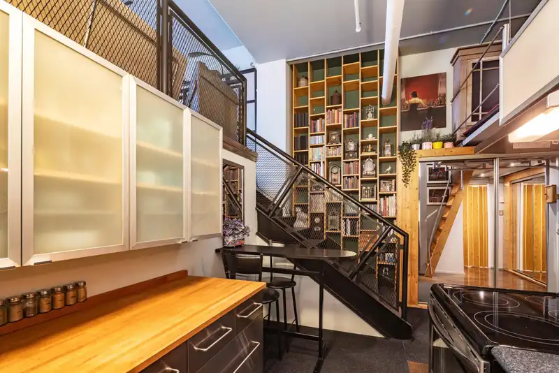 118 2556 E HASTINGS STREET - photo 3 of 30