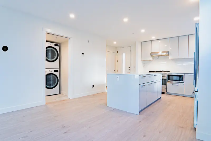 30 10333 RIVER DRIVE - photo 4 of 25