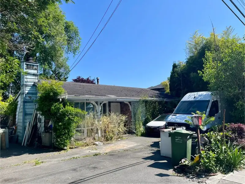 9531 STEVESTON HIGHWAY - photo 1 of 1