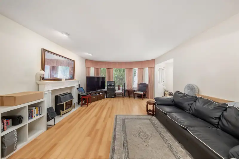 3830 MCKAY DRIVE - photo 4 of 29