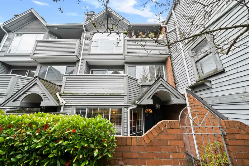 103 835 W 7TH AVENUE - photo 1 of 17