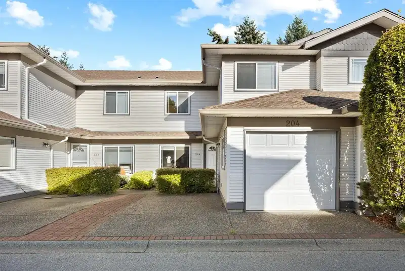 204 16233 82 AVENUE - photo 1 of 29
