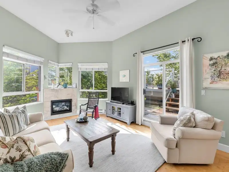 413 128 W 8TH STREET - photo 4 of 36