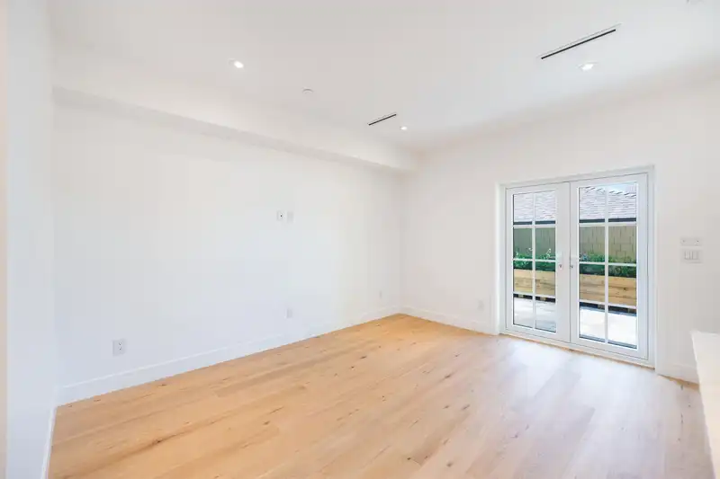 265 W 6TH STREET - photo 3 of 26