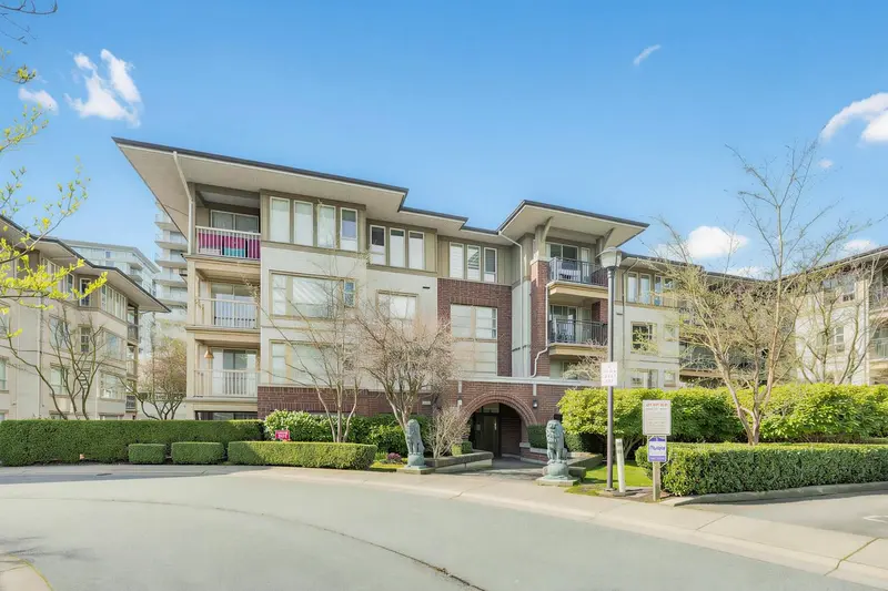 5204 5111 GARDEN CITY ROAD - photo 1 of 25