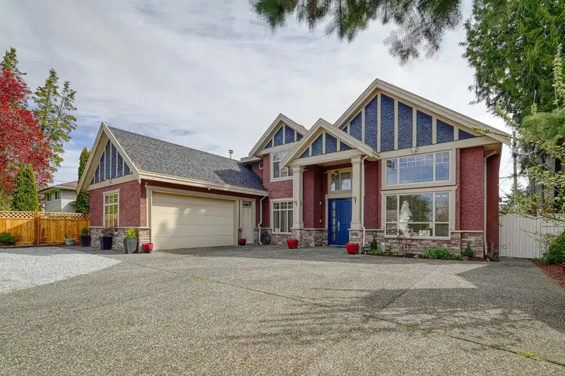 10791 SWINTON CRESCENT - photo 1 of 34
