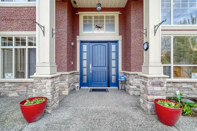 10791 SWINTON CRESCENT - photo 4 of 34