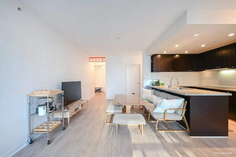 802 821 CAMBIE STREET - photo 1 of 16