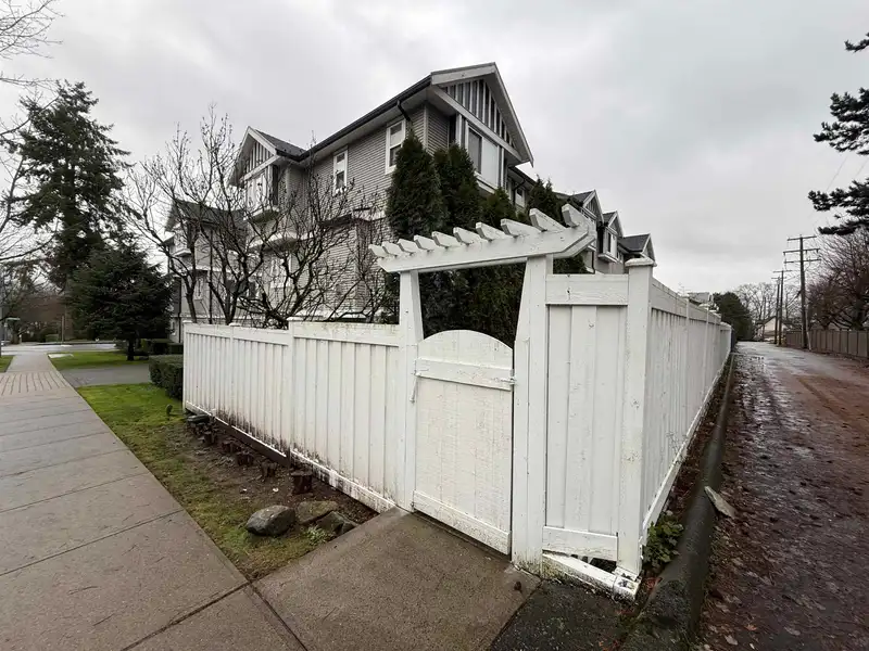 102 3760 DOMINION STREET - photo 2 of 26
