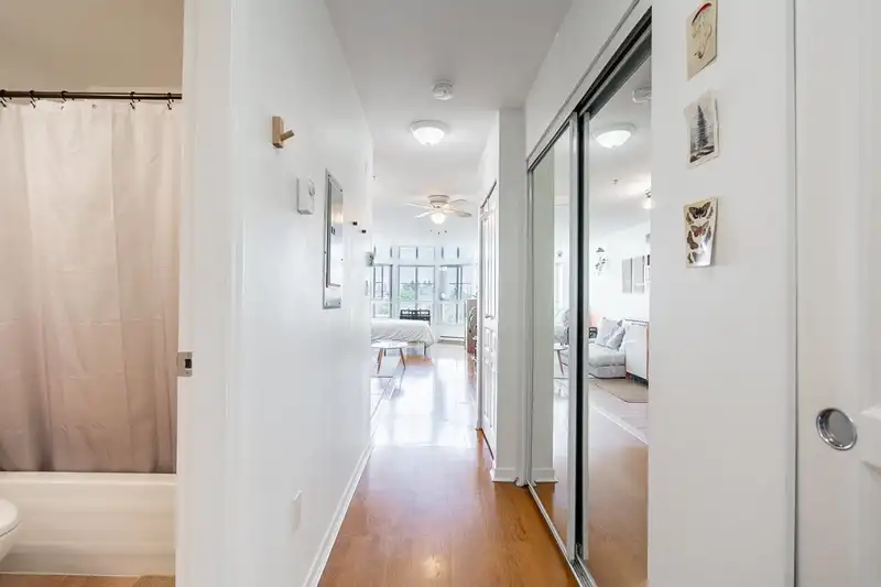 PH6 6991 VICTORIA DRIVE - photo 4 of 28