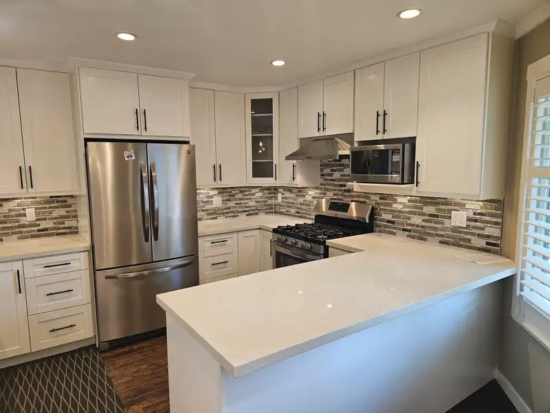 22 2989 TRAFALGAR STREET - photo 4 of 26