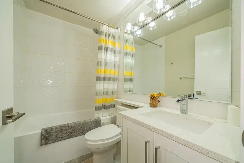 66 17033 FRASER HIGHWAY - photo 4 of 39