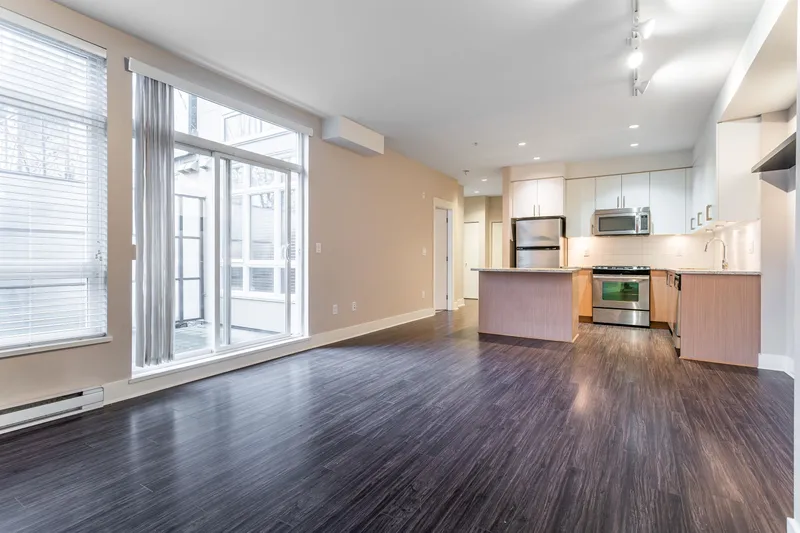 109 55 EIGHTH AVENUE - photo 2 of 25