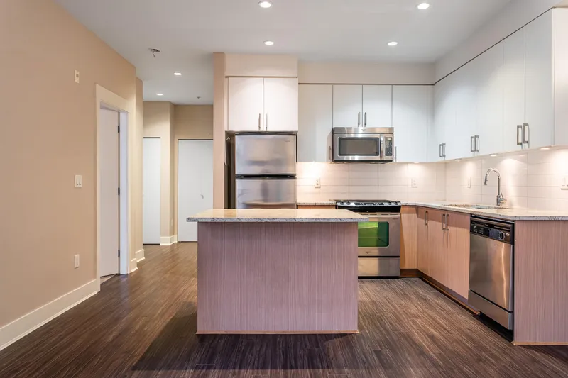 109 55 EIGHTH AVENUE - photo 4 of 25