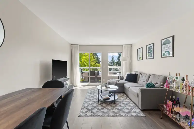 402 450 BROMLEY STREET - photo 3 of 18