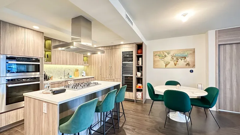 407 1768 COOK STREET - photo 2 of 24