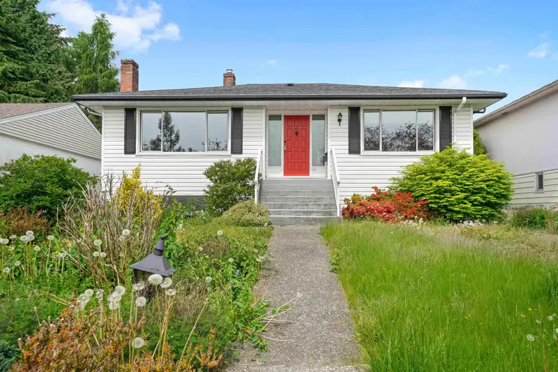 436 W 26TH STREET - photo 1 of 21
