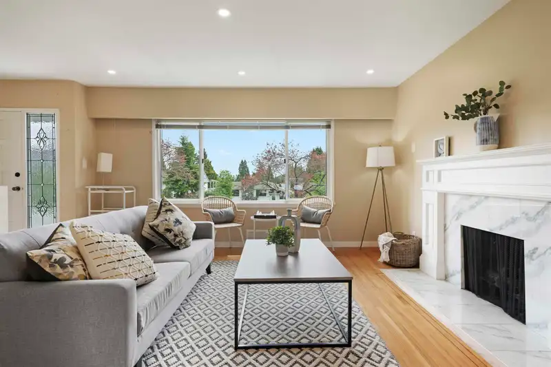 436 W 26TH STREET - photo 4 of 21