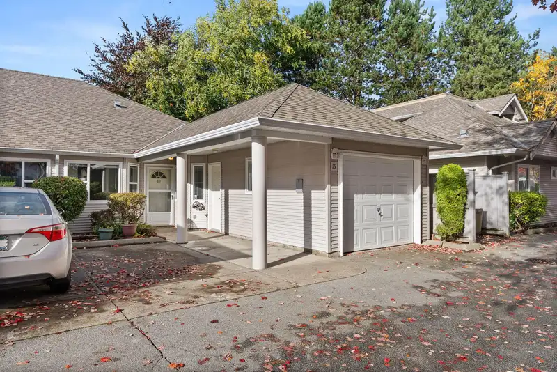 19 7127 124TH STREET - photo 1 of 40