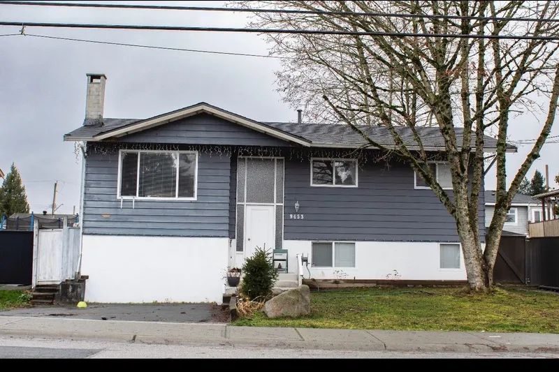 9453 118 STREET - photo 1 of 19