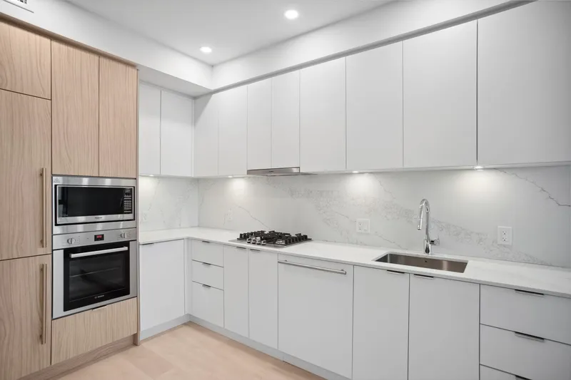 2610 537 COTTONWOOD AVENUE - photo 2 of 7