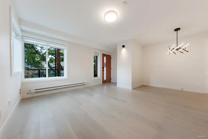 204 5092 SLOCAN STREET - photo 3 of 19