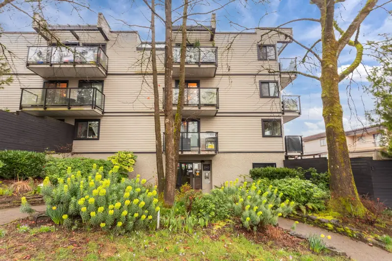 112 240 MAHON AVENUE - photo 3 of 25