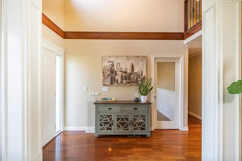 1368 KENT STREET - photo 3 of 37