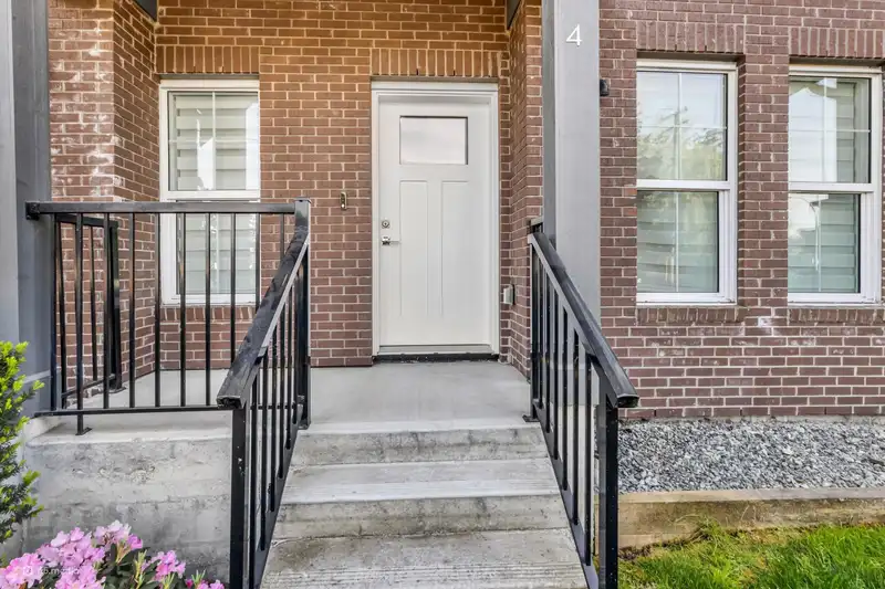 4 17528 60 AVENUE - photo 4 of 29