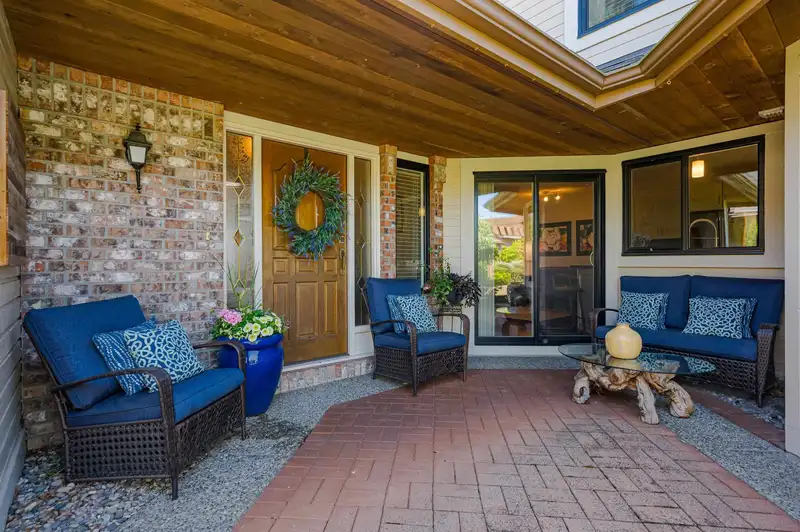2 1830 SOUTHMERE CRESCENT - photo 4 of 33