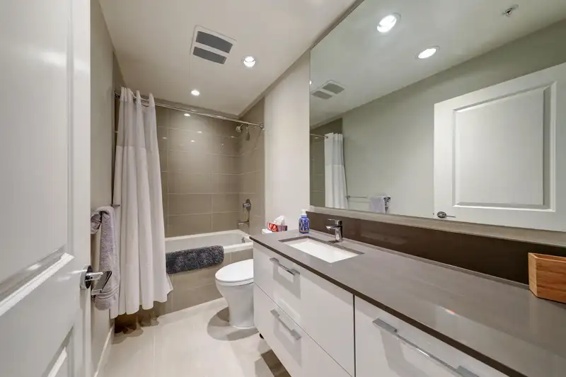 403 3487 BINNING ROAD - photo 3 of 32