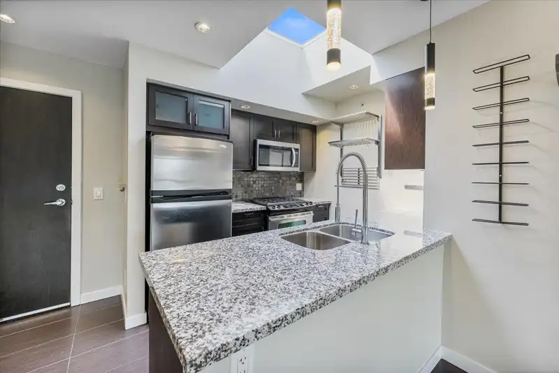 411 405 SKEENA STREET - photo 1 of 29