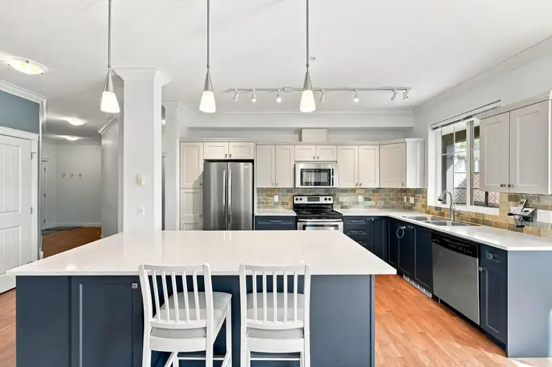 304 12268 224 STREET - photo 2 of 32