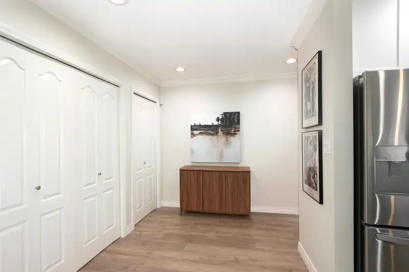 706 1500 OSTLER COURT - photo 3 of 40