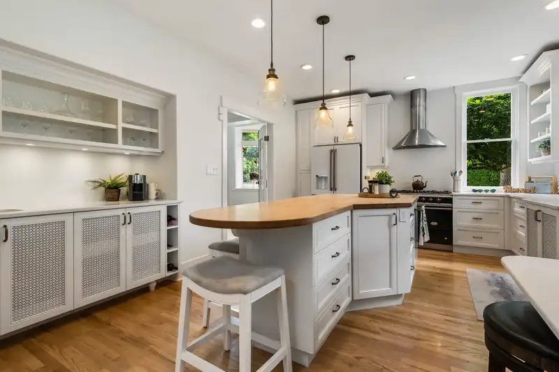 34884 CLAYBURN ROAD - photo 2 of 40