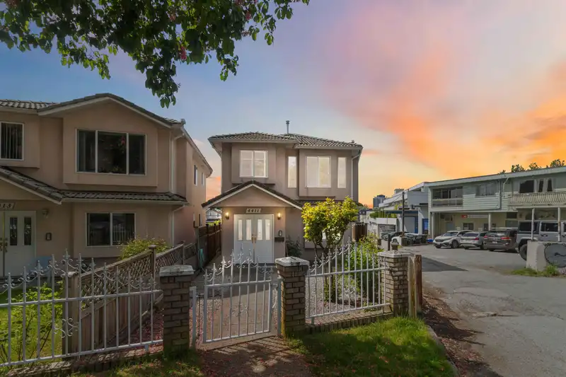 4411 BEATRICE STREET - photo 1 of 28