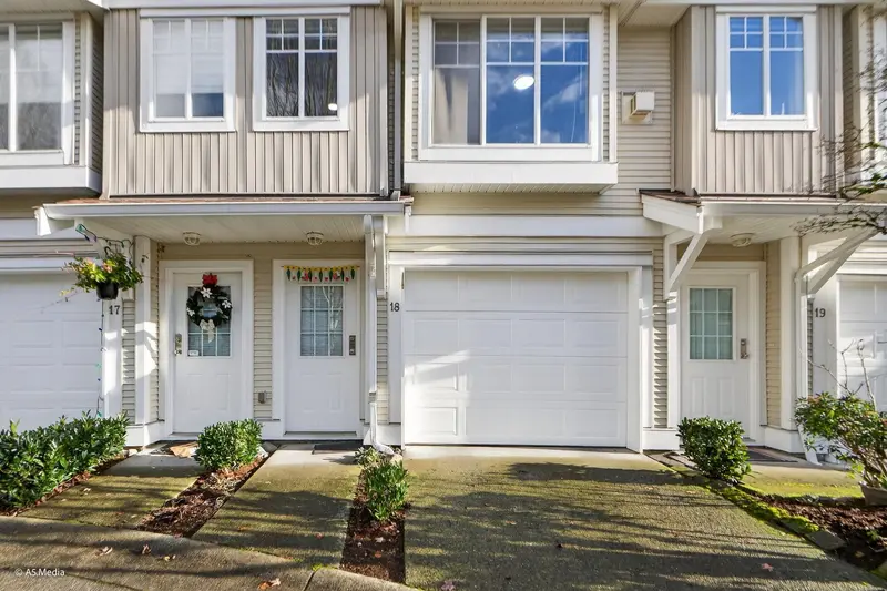 18 12110 75A AVENUE - photo 4 of 25