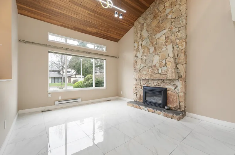 15006 99A AVENUE - photo 4 of 25