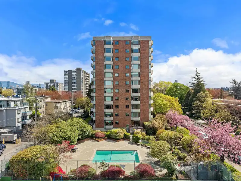 205 2445 W 3RD AVENUE - photo 1 of 34