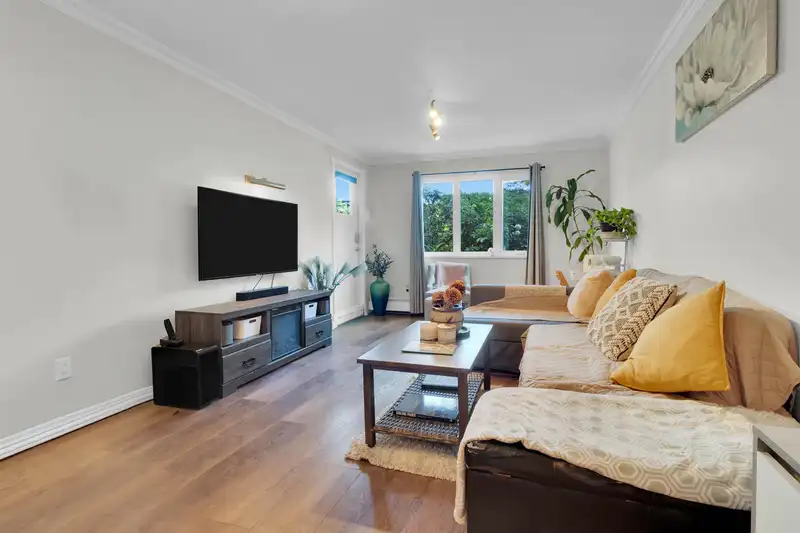 106 1122 KING ALBERT AVENUE - photo 2 of 11