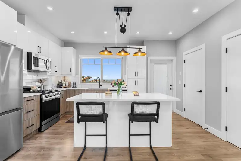 1 23710 133 AVENUE - photo 3 of 40