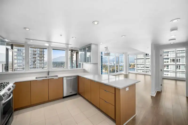 2302 1205 W HASTINGS STREET - photo 1 of 40