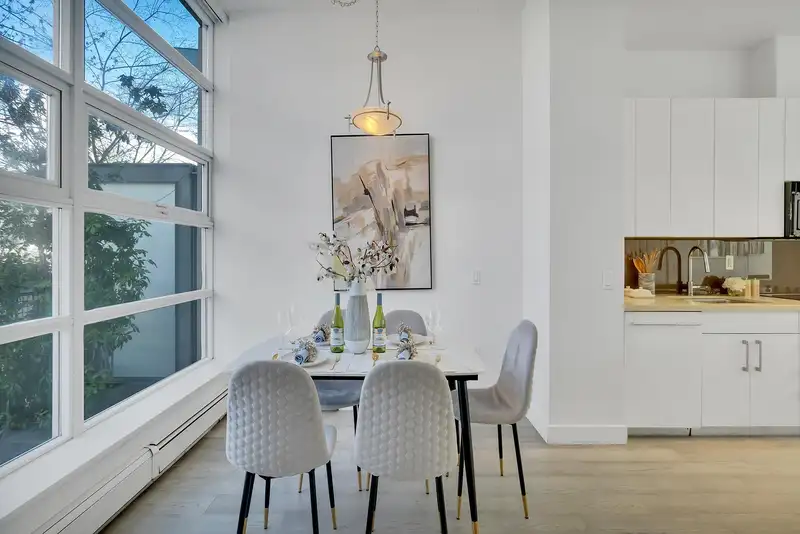 332 W 1ST AVENUE - photo 2 of 33